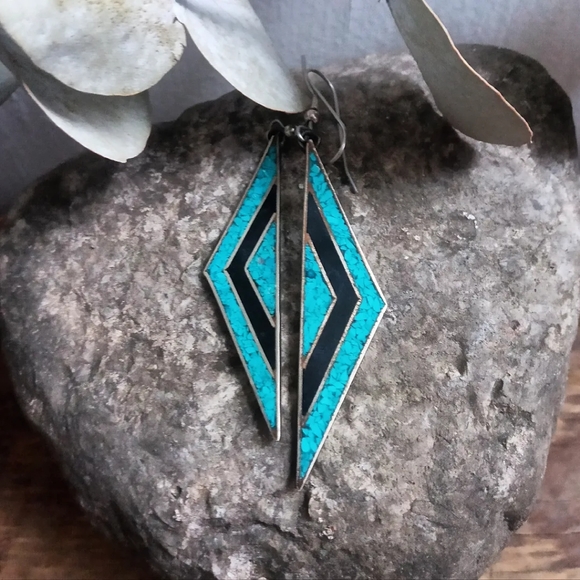 Alpaca Mexico Jewelry - Mexico Alpaca Geometric Triangle Earrings Turquoise Black